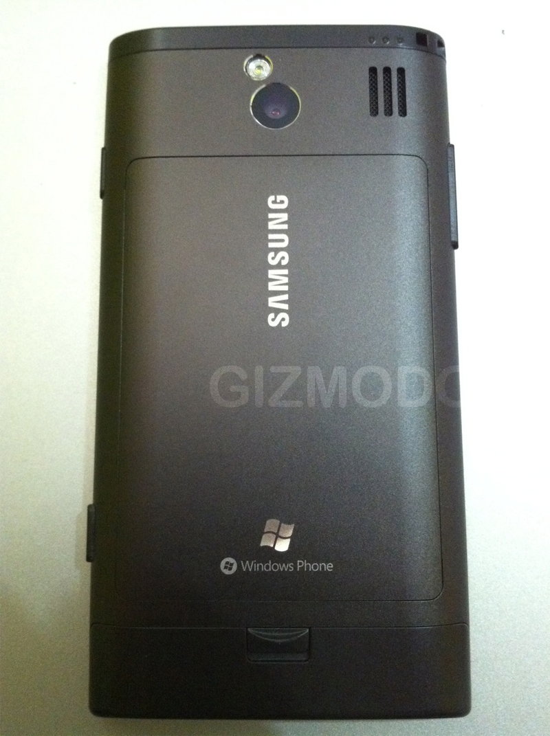 Illustration for article titled Leaked Shots of Windows Phone 7-Running Samsung GT-i8700